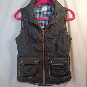 Crown And Ivey Women's Quilted Black Vest with Brown Accents Size M